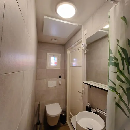 Daire 'tnest Middelaar